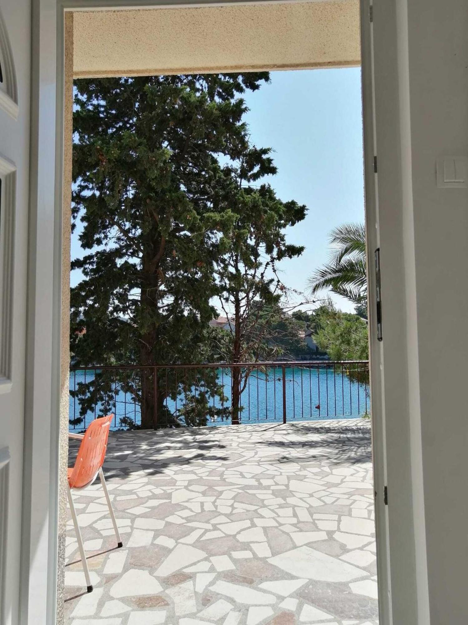 Apartments And Rooms Porto Ražanj Exterior foto