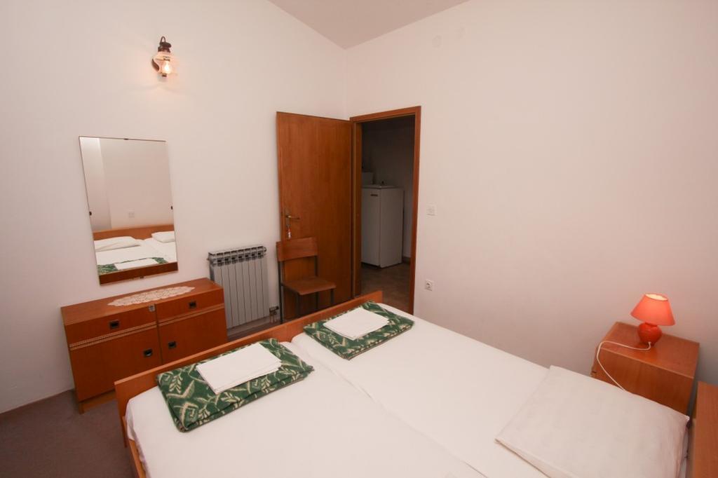 Apartments And Rooms Porto Ražanj Zimmer foto