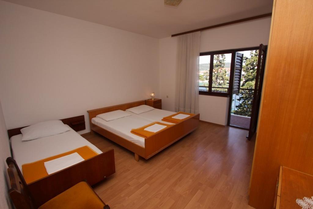 Apartments And Rooms Porto Ražanj Zimmer foto